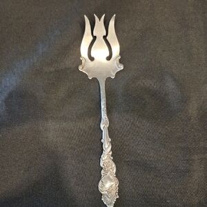 Rogers & Bro Elegant Silverplated Serving Fork Pattern Is Columbia